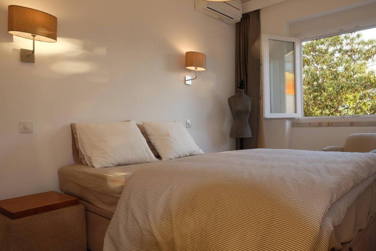 Central 2 Bedroom Apt W/Garden And Pantheon Views Лісабон Екстер'єр фото